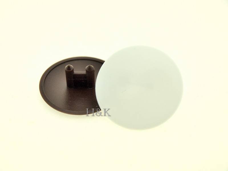 Krytka výstř.bílá-hnědá plast